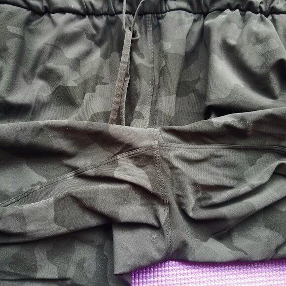 Lululemon Stretch High-Rise Jogger Full Length Camo Deep Coal Multi size 16 - Picture 4 of 10